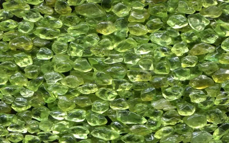 An image of peridot gemstone - August's Birthstone