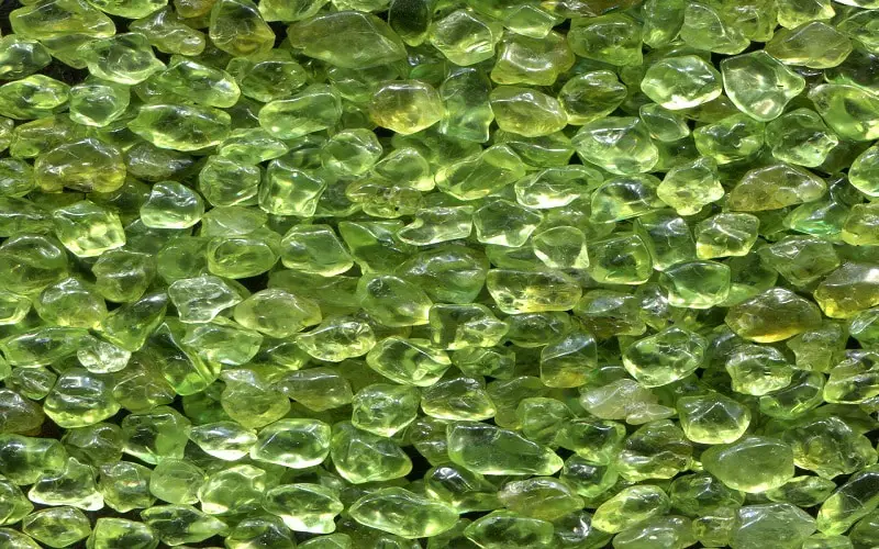 An image of peridot gemstone - August's Birthstone