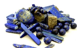 Read more about the article Lapis Lazuli: Unlocking the Mystical Powers and Benefits