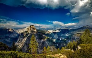 Read more about the article California's Must-See Destinations: From Hollywood to Yosemite