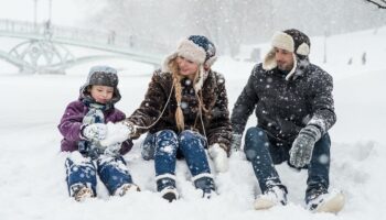 Ultimate Guide: West Coast's Ski Resorts for Families