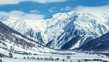 Ski on a Budget: Top Affordable Lodging Picks