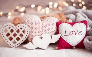 Read more about the article 15 Best Romantic Christmas Wishes for Your Partner