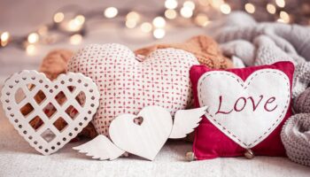 15 Best Romantic Christmas Wishes for Your Partner