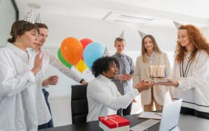 Read more about the article Teamwork and Cheers: Warm Birthday Wishes for a Colleague